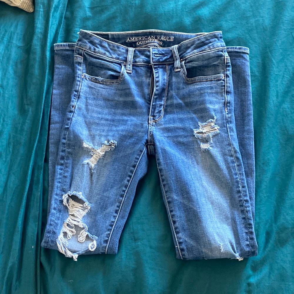 American Eagle Hi Rise Jegging Skinny Jean Destroyed sz 2 EUC
